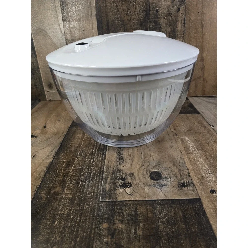 Pampered Chef Manual Salad/Berry Spinner Vegetable Lettuce Dryer with 2 Baskets